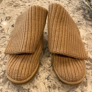 Knit Ugg boots in excellent condition.